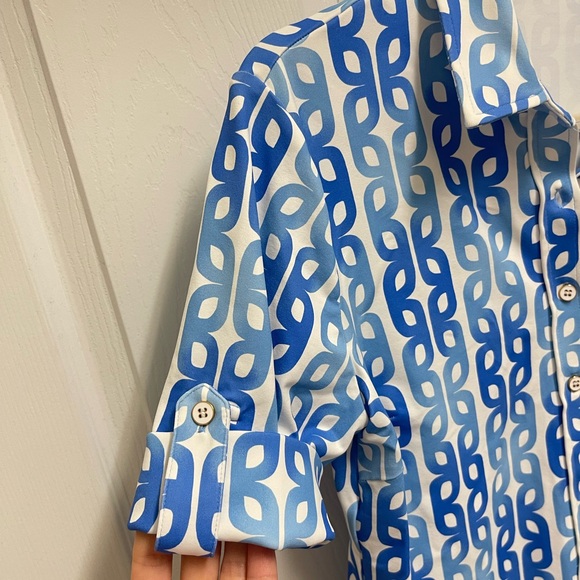 J. McLaughlin Blue Pattern Button Down Top - Picture 4 of 12